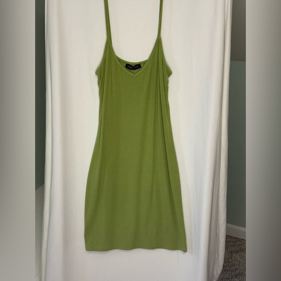 Kendall & Kylie Green Sleeveless mini Dress size Medium - Picture 9 of 9